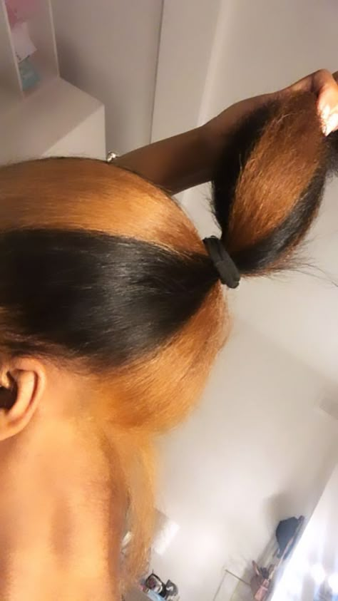 Peak A Boo Skunk Stripe Hair, Sunk Hairstyles, Skunk Stripe Hair Honey Brown, Colors To Dye Your Hair Black Women Skunk Stripe, Black And Brown Hair Peekaboo, Peekaboo And Skunk Stripe, Sunk Stripe, Black And Brown Hair Dye, Skunk Stripe And Peekaboo