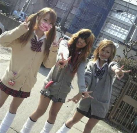 Kogal Fashion, Kogal Gyaru, Mode Gyaru, Gyaru Y2k, Gyaru Aesthetic, After Earth, Gyaru Makeup, 일본 패션, Gyaru Fashion