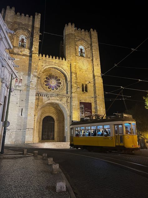 Night Travel Aesthetic, Lisbon Cathedral, Night Travel, Portugal Lisbon, Beautiful Picture, Travel Aesthetic, Lisbon, At Night, Beautiful Pictures