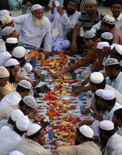 Ramadan:  Muslims around the world abstain from eating, drinking and sexual relations from sunrise to sunset during Ramadan, the holiest month in the Islamic calendar. Ramadan In Pakistan, Ramzan Iftar Pics, Ramadhan Photography, Ramadan Pic, Ramadan Pics, Ramadan Celebration, Super Short Haircuts, Seni Arab, Ramadan Poster