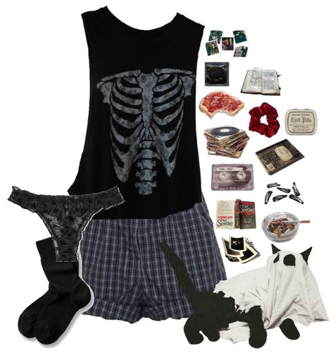 Punk Sleepwear, Witchy Pajamas, Goth Comfy Outfits, Grunge Sleepwear, Grunge Pjs, Goth Pjs, Lazy Goth Outfits, Comfy Goth Outfits, Stranger Things Dr