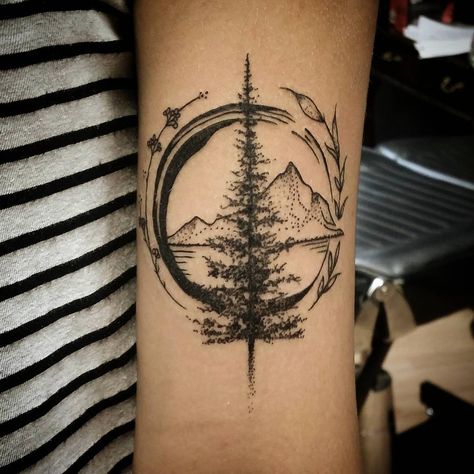 Natur Tattoo Arm, Earthy Tattoos, Cozy Camping, Nature Tattoo Sleeve, Arm Tats, Tattoo On Forearm, Inspiration Tattoos, Tattoos Geometric, Tattoo Travel