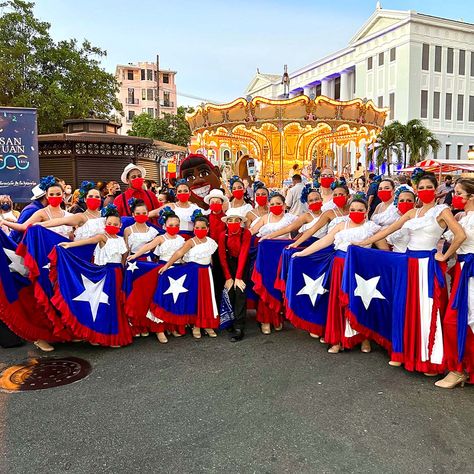 Hispanic Heritage Projects, Puerto Rico Outfits, Puerto Rican Festival, Puerto Rican Day Parade, Puerto Rican Musical Instruments, Puerto Rican Heritage, Sushi Night, New Years Traditions, Hispanic Culture