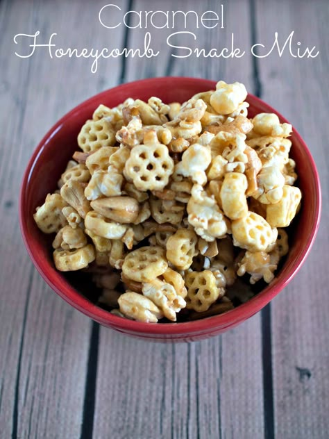 Caramel Honeycomb Snack Mix - a tasty snack made with Honeycomb cereal Chex Mix With Honey Comb, Snack Mix With Honeycomb Cereal, Honey Trail Mix Recipes, Snacks Made With Honey, Churro Honeycomb Snack, Honeycomb Cereal Recipes Snack Mixes, Bumble Bee Snacks, Honeycomb Snack Mix Recipe, Honeycomb Cereal Treats