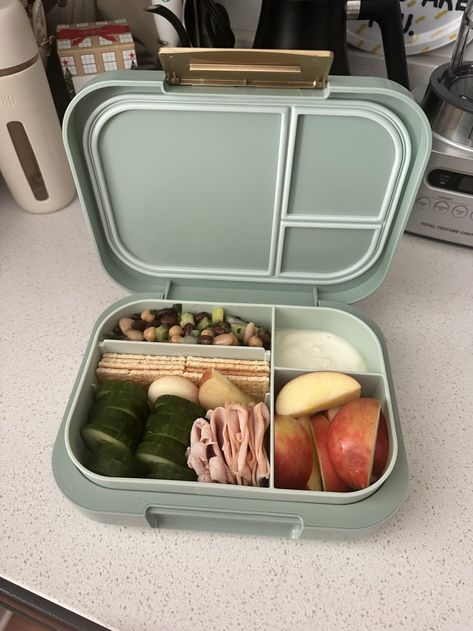 Bentgo Bento Lunch Box Sarah Vazquez Bentgo Modern Lunch Ideas, Adult Lunch Box Ideas, Leftover Hot Dog Buns, Modern Lunch Boxes, Desk Lunch, Power Snacks, Best Bagels, Nourishing Traditions, Cool Lunch Boxes