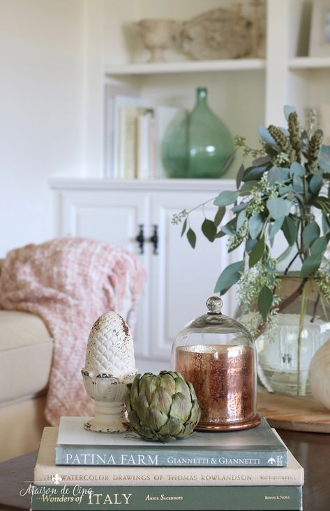 fall decor in the family room copper and subtle blush and green accents gorgeous Decorating Family Room, Subtle Fall Decor, Fall Decor Living Room, Copper Decoration, Copper Pumpkins, Patina Farm, Diy Copper, French Farmhouse Style, Fall Decorating Ideas