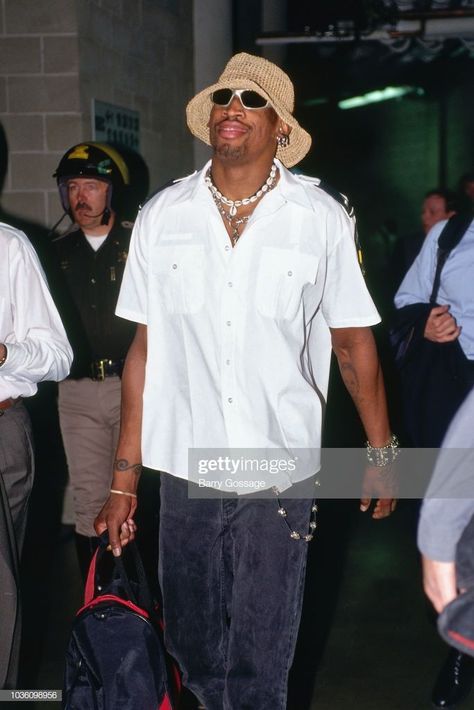 Dennis Rodman Fits, Dennis Rodman Aesthetic, Dennis Rodman Fashion, Dennis Rodman Outfit, Denis Rodman, 2000s Fashion Men, Black Men Street Fashion, Vintage Black Glamour, Dennis Rodman