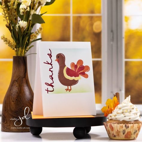 Simple Turkey - Studio JD Thanksgiving Tabletop Decor, Stamping Platform, Simple Card Designs, Simple Cards Handmade, Thanksgiving Place Cards, Pilgrim Hat, Thanksgiving Theme, Express Gratitude, Interactive Cards