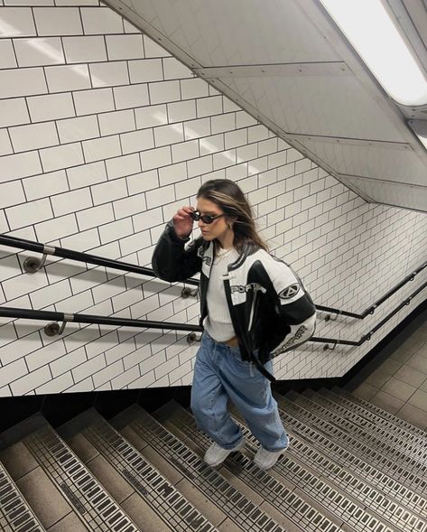 Streetwear Outfits Girl, All White Streetwear Outfit, All White Streetwear, Brown Pants Streetwear, Purple Streetwear Outfit, Male Streetwear Outfits, All Black Streetwear Outfit, White Streetwear Outfit, Aesthetic Streetwear Outfits