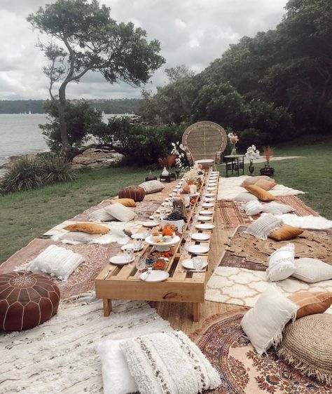 Bridal Picnic, Dreamy Picnic, Beach Picnic Party, Picnic Party Decorations, Picnic Inspo, Backyard Dinner Party, Picnic Birthday Party, Tafel Decor, Picnic Inspiration