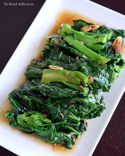 To Food with Love: Quick and Easy: Gai Lan (Chinese Broccoli) with Oyster Sauce Broccoli With Oyster Sauce, Chinese Broccoli Recipe, Chinese Broccoli, Chinese Vegetables, Asian Vegetables, Chinese Cooking Recipes, Broccoli Recipe, Low Carb Vegetarian Recipes, Broccoli Recipes