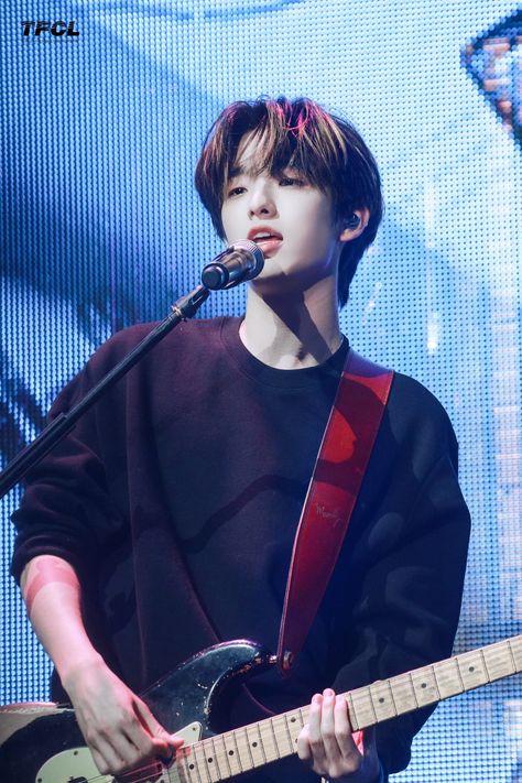 Park Jae Hyung, Day6 Jae, Jae Day6, Hairstyle Inspiration, Attack On Titan Anime, Kpop Boy, Asian Boys, The Present, Kpop Groups