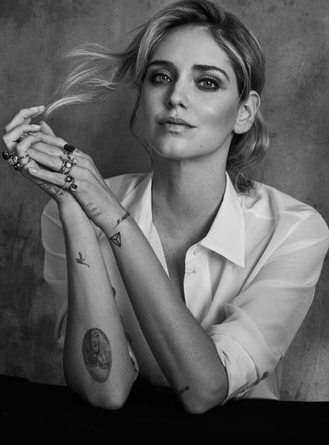 Mert And Marcus, Photography Inspiration Portrait, Peter Lindbergh, Vogue Australia, Black And White Portraits, 인물 사진, Ad Campaign, Female Portrait, Small Tattoos