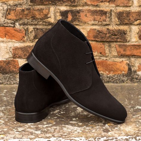 CUSTOMIZE Black Chukka Boots, Boots Men Outfit, Chukka Shoes, Mens Chukkas, Suede Chukka Boots, Suede Chukkas, Leather Chukka Boots, Botas Chelsea, Mens Shoes Black