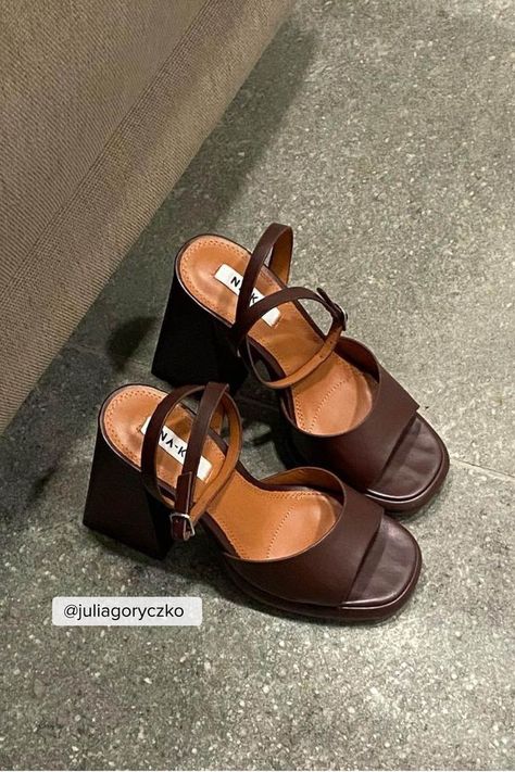 Chubby Plateau Heels Brown Going Out Shoes Not Heels, Mid Converse, Adidas Yeezy Slides, 2024 Clothes, Heels Kitten, Teva Original Universal, Prada Loafers, Nyc Fits, Tiger Mexico 66