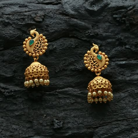 Jewellery Earrings Gold, Solitaire Jewellery, Temple Jewellery Earrings, Small Earrings Gold, Gold Earrings Indian, New Gold Jewellery Designs, Gold Earrings Models, Antique Gold Jewelry Indian, Gold Earrings Wedding