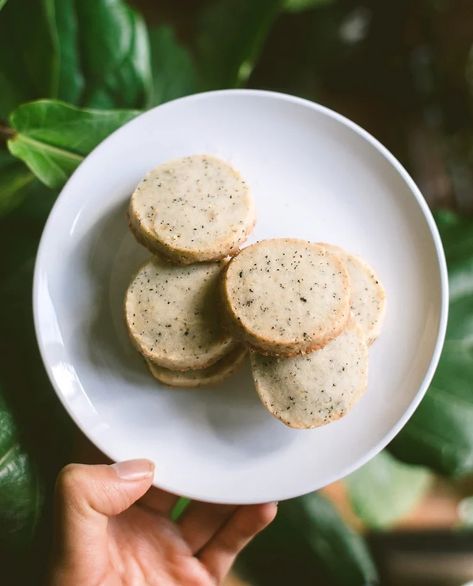 Earl Grey Shortbread Cookies Recipes With Crystalized Ginger, Lavender Earl Grey Cookies, Earl Grey Desserts, Earl Grey Shortbread Cookies, Earl Grey Shortbread, Orange Shortbread Cookies, Crystalized Ginger, Earl Grey Cookies, Christmas Baking Recipes