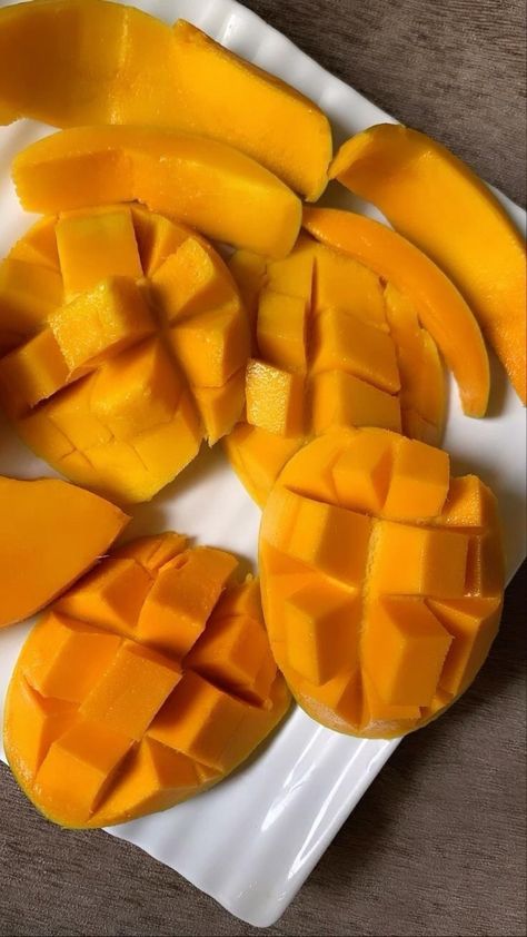 Polly Pie, Mango Desserts, Food Is Fuel, Food Snapchat, Food Obsession, Pretty Food, Food Cravings, I Love Food, Cute Food