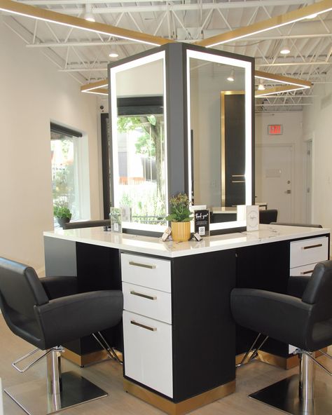 The quad station ✨ Maximize your salon space with this 4-person stylist station. Interested? DM us today! #modernsalon #salontoday #hairdresser #hairstylist #hairbrained #behindthechair #dsmdesigns #interiordesign #saloninterior #salondecor #salonlife #salongoals #hairsalondecor #salonequipment #saloninspo #saloninspiration #salonstyle #salon #beautysalon #salonspa #salonfurniture #discoverunder20k #stylist #americansalon #discoverunder50k #salondesign Salon Drink Station, Salon Suite Ideas Layout, Industrial Salon Decor, Hair Salon Decor, Behind The Chair, Drink Station, Salon Interior Design, Salon Equipment, Salon Furniture