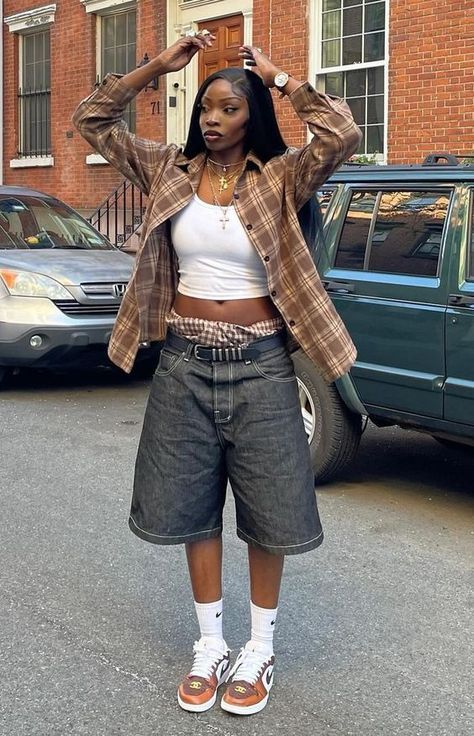 Girly Streetwear Outfits, Demure Outfit, Tomboy Outfit Ideas, Tomboy Stil, Pakaian Hipster, Tomboy Outfit, Baggy Outfit Ideas, 90’s Outfits, Boyish Outfits