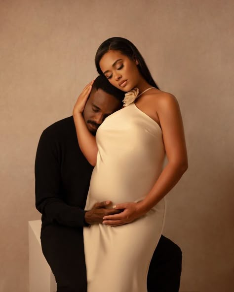 Maternity Photography — ANJEZA DYRMISHI Maternity Shoot Black Women Family, Classy Maternity Shoot Black Women, Maternity Photography Classy, Maternity Photography 2024, Couple Photoshoot Pregnancy, Beyonce Maternity Shoot, Pregnancy Shoot Outfits, Close Up Maternity Pictures, Jc Penny Maternity Photoshoot