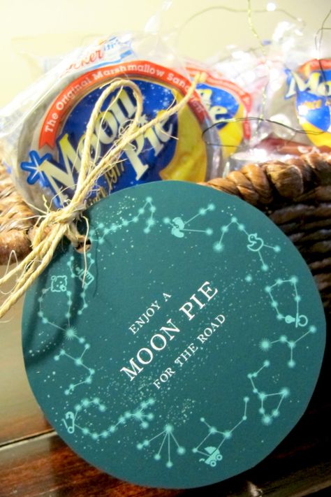 Moon Pies, celestial baby shower, wee creatures Moon Themed Baby Shower Ideas, Baby Shower Favors Ideas, Moon Baby Shower Theme, Celestial Birthday, Outer Space Baby Shower, Moon Stars Baby Shower, Pie Gifts, Star Baby Shower Theme, Moon Pie