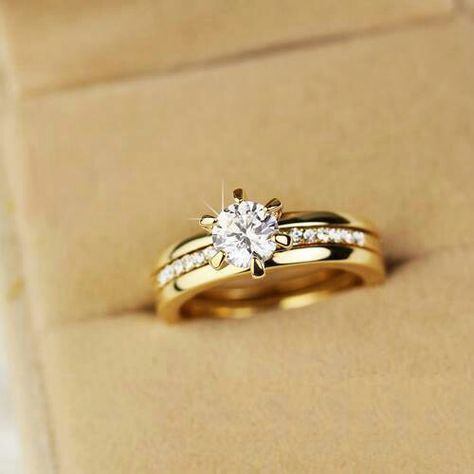 Indian Wedding Rings, Temple Jewellery Earrings, Couple Ring Design, Wedding Jewelry Sets Bridal Jewellery, Gold Finger Rings, Engagement Rings Couple, Cute Engagement Rings, Gold Rings Simple, Gold Bridal Jewellery Sets