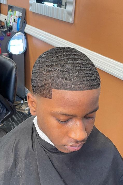 Men With Waves, 360 Waves Men, Wave Haircut, Black Man Haircut Fade, 360 Waves Hair, Types Of Fade Haircut, Boys Fade Haircut, Waves Hairstyle Men, Taper Fade Curly Hair