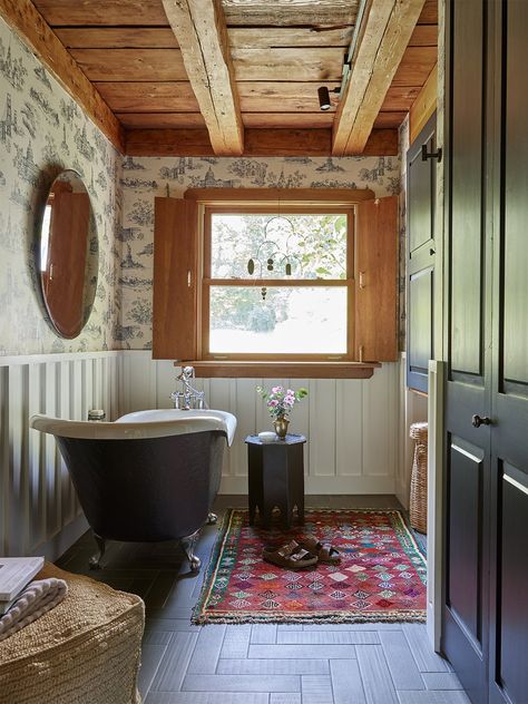 Jewel Toned Bathroom, Jewel Tone Kitchen, Jewel Tone Bathroom, Grandpa House, Modern Farmhouse Bathrooms, Aesthetic Bathroom Decor, Pine Wood Walls, Wood Burning Oven, 20 Aesthetic