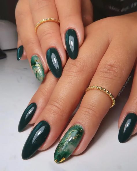 Elevate your nail game with these mesmerizing marble nails. If you’re looking for emerald green marble nail ideas for example, you’ll find so many amazing designs in this article! The Most Beautiful Nails, Most Beautiful Nails, Nail 2023, Dark Green Nails, Green Nail Designs, Simple Acrylic Nails, Almond Nails Designs, Marble Nails, Gel Nail Designs