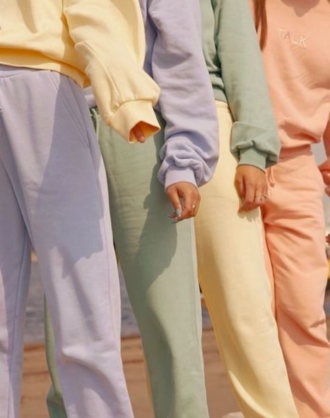 Image about pink in soft by c on We Heart It Mode Pop, Mode Kawaii, Pastel Outfit, Outfit Trends, Modieuze Outfits, Winter Trends, Mode Streetwear, Mode Vintage, Mode Inspiration