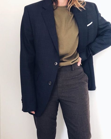 Hm Sweatshirt, Brown Pants Outfit, Uniqlo Pants, Olive Green Shirt, Olive Shirt, Zara Jacket, Summer Outfit Inspiration, Brown Pants, Navy Blazer