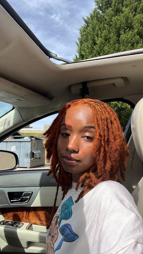 Copper Dyed Locs, Dark Ginger Hair Black Women Locs, Ginger Red Locs Black Women, Copper Hair Locs, Honey Blonde Hair On Black Women Locs, Ginger Locks Black Women, Ginger Dyed Locs, Honey Blonde Hair Locs, Dark Ginger Locs Black Women