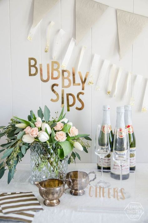 Champagne Birthday Party, Summer Kids Party, Unique Birthday Party Ideas, 75th Birthday Parties, Champagne Birthday, Twin Birthday Parties, Dinner Party Decorations, Champagne Party, Fun Baby Shower Games