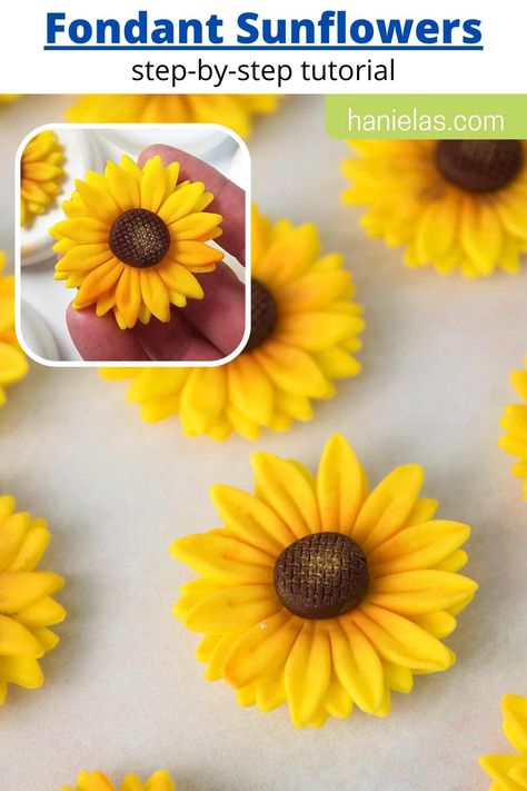 Sunflower Paper Craft, Gum Paste Flowers Tutorials, How To Make Sunflower, Sunflower Paper, Sunflower Wedding Cake, Sunflower Cupcakes, Fondant Flower Tutorial, Fondant Flower Cake, Fondant Cake Designs