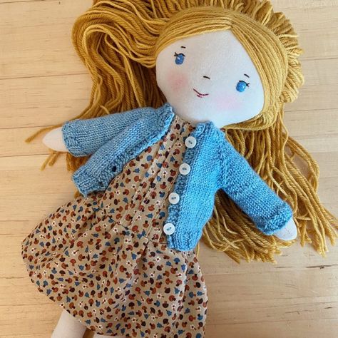 How To Make A Rag Doll Easy, Free Cloth Doll Patterns, Diy Doll Pattern Free Printable, Diy Rag Doll Pattern Free, Cloth Dolls Handmade Diy, Free Doll Clothes Patterns To Sew, Free Rag Doll Pattern Sewing, Sock Dolls Diy Easy, Diy Ragdoll