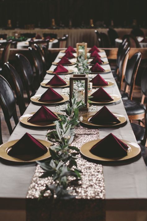 Burgundy Dinner Table Decor, Maroon And Gold Wedding Centerpieces, Burgundy And Gold Christmas Wedding, Maroon Boho Wedding Decor, Burgundy And Pearl Wedding, Burgundy And Evergreen Wedding, Maroon Wedding Reception Decor, Red Rose Gold Wedding, Burgundy Wedding Venue Decor