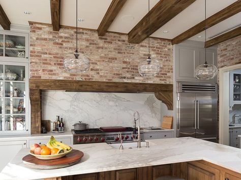 Rustic kitchen with reclaimed brick and exposed beam ceiling Kitchen With Brick, Exposed Brick Kitchen, Brick Wall Kitchen, Brick Accent Walls, Brick Kitchen, Brick Backsplash, Charming Kitchen, Decor Ikea, Open Kitchen Shelves