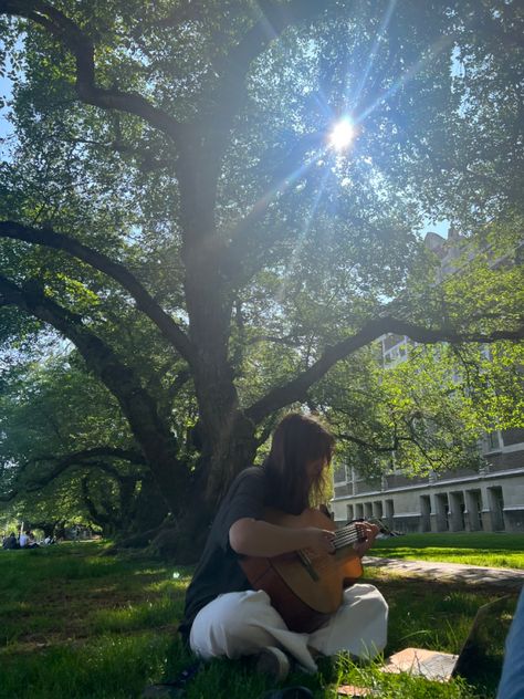 Playing Guitar Outside Aesthetic, Writing Outside Aesthetic, Aesthetic Guitar Poses, Acoustic Guitar Aesthetic Pictures, Playing Acoustic Guitar Aesthetic, Learning Guitar Aesthetic, Playing The Guitar Aesthetic, Play Guitar Aesthetic, Girl With Guitar Aesthetic