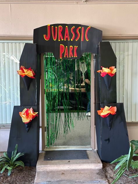 Dinosaur Party Entrance, Jurassic Themed Birthday Party, Jurassic World Entrance, Jurassic Park Party Entrance, Jurassic Park Birthday Theme, Diy Jurassic World Party, Jurassic Park 30th Birthday, Jurassic Park Themed Birthday Party, Jurassic Park Cocktails