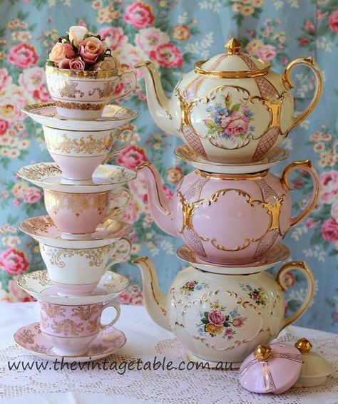 Beautiful Teapots & Teacups tea pastel teacup china teapot tea set tea party Tea Pots And Cups, Desain Pantry, Smart Tiles, Pretty China, Teapots And Cups, Vintage Teacups, China Tea Cups, My Cup Of Tea, Tee Set