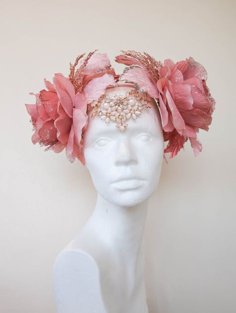 Vietnamese Headpiece, Fantasy Headpieces, Headdress Ideas, Spring Crown, Fairy Headdress, Headpiece Ideas, Headdress Art, Crown Fairy, Fairy Headpiece