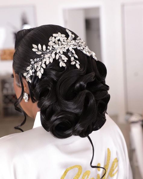 Wedding Hair | Wedding Hairstyles | Bridal Hair | wedding hair down Black Brides Hairstyles, Black Bridal Makeup, Hair Design For Wedding, Bride Hairstyles Updo, Natural Hair Wedding, Hairstyles For Brides, Black Wedding Hairstyles, Design For Wedding, Bridal Hair Inspiration