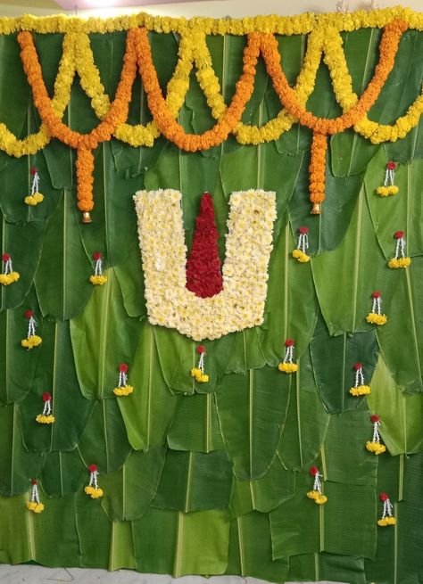 South Indian Theme Decoration, South Indian Ganpati Decoration, South Indian Haldi Decor, Pellikoduku Backdrop, South Indian Decoration Ideas, South Indian Theme Decor, Mangala Snanam Decoration, Annaprasana Decoration Ideas At Home, Indian Floral Decor