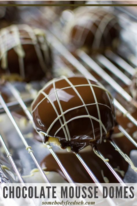 Chocolate-lover's dream, these impressive-looking mirror-glazed chocolate domes are made with two types of mousse inside - dark chocolate and almond! Sat on a circle of joconde sponge and served with an almond brittle, this is the most decadent rich desserts you'll ever taste! #chocolatedessert #chocolatedome #mousse Mousse Bombe Desserts, Domed Tartlets, Dome Desserts Recipe, Decadent Desserts Elegant, Chocolate Dome Dessert, Tiny Deserts, Sphere Desserts, Chocolate Mousse Dome, Elevated Desserts