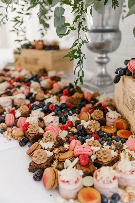 Wedding Charcuterie Dessert Table, Christmas Desserts Platter, Unique Wedding Dessert Table, Wedding Cake Grazing Table, Cake Grazing Board, Wedding Baked Goods Table, Cake Grazing Table, Dessert Stand Wedding, Grazing Table With Desserts