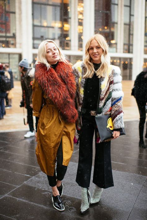 #nyfw #fw2015 #purseblog Winter Style Inspiration, Street Fashion Show, Vegas Outfits, 2020 Street Style, Nyfw Street Style, Street Style Edgy, Streetstyle Fashion, Fashion Blogger Style, Dream Style