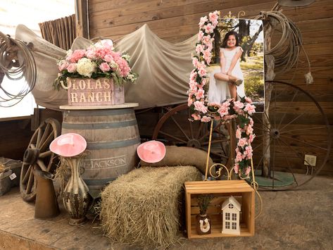 Country Chic Birthday Party Decorations, Charra Birthday Party, Rancho Theme Party Ideas, Horse Quinceanera Ideas, Cowgirl Quinceanera Ideas Western Theme, Vaquero Theme Party Quince, Cute Country Birthday Party Ideas, Rustic Cowgirl Birthday Party, Quince Western Theme