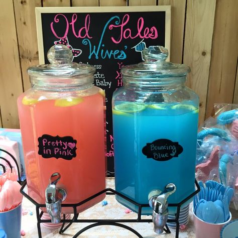 Gender Reveal Party Pink and Blue Lemonade --- Country Pink Lemonade - Kool Aid Blue Raspberry Lemonade Shower Punch, Gender Reveal Party Food, Gender Reveal Box, Creative Gender Reveals, Baby Shower Punch, Gateau Baby Shower, Punch Pink, Gender Reveal Party Games, Pregnancy Gender Reveal