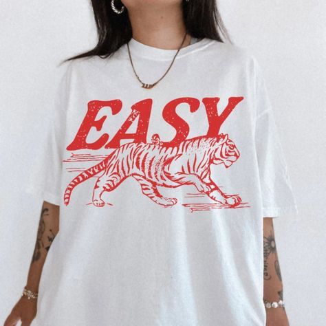 Retro Festival, Tiger Shirt, Oversize Sleeves, Easy Tiger, Retro Graphic Tees, Festival Clothing, Tiger T Shirt, Cool Graphic Tees, Animal Tshirt